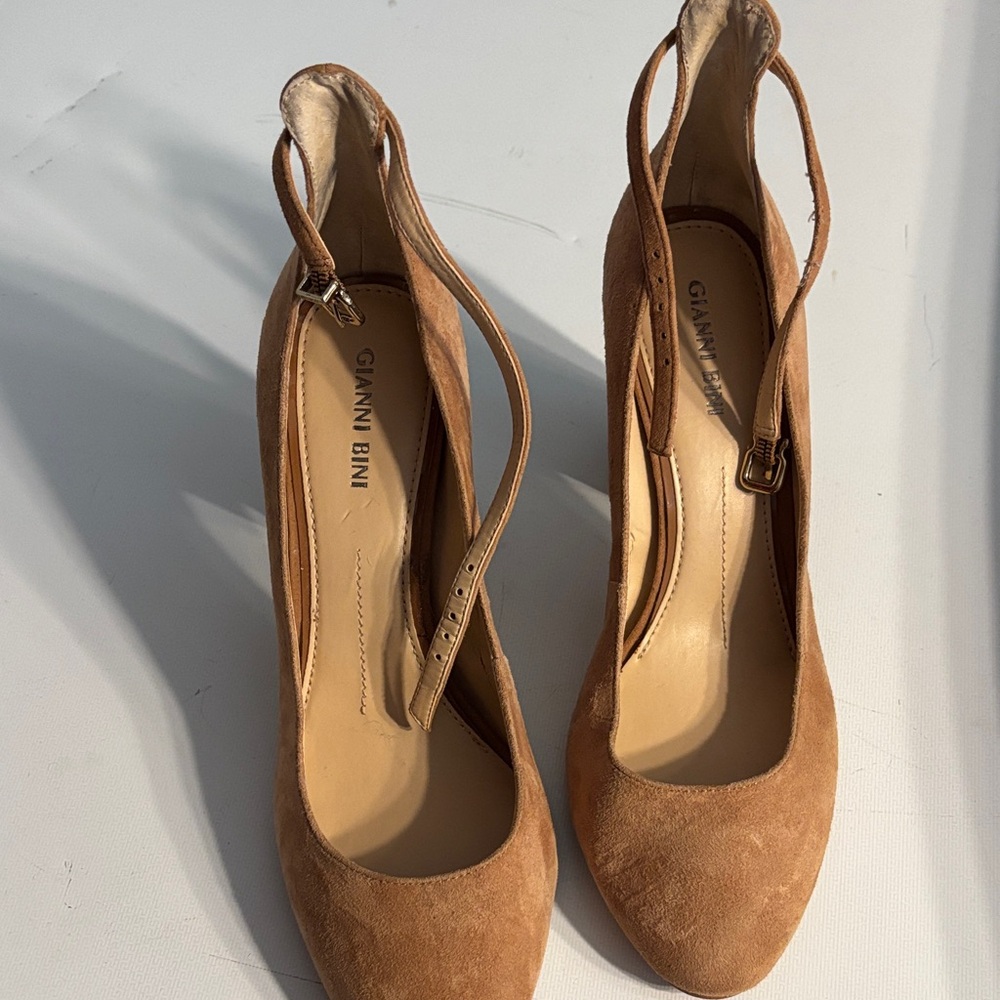 Gianni Bini Camel Suede Slingback Pumps - Picture 7 of 8